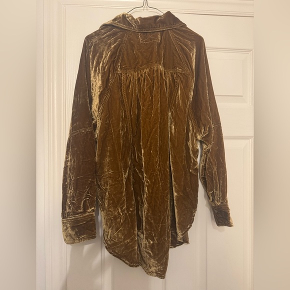 We the Free Night Skies Velvet Shirt - Golden Brown (PTP 27”) - Picture 9 of 10